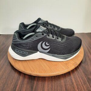 Topo Athletic Ultrafly 5 Womens 9 Wide Shoe Black White 5mm Drop Running Sneaker